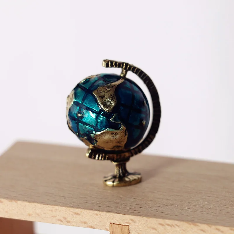 

Mini Earth doll house accessories Alarm clock mirror candlestick bath set perfume bottle wooden signboard blackboard painting