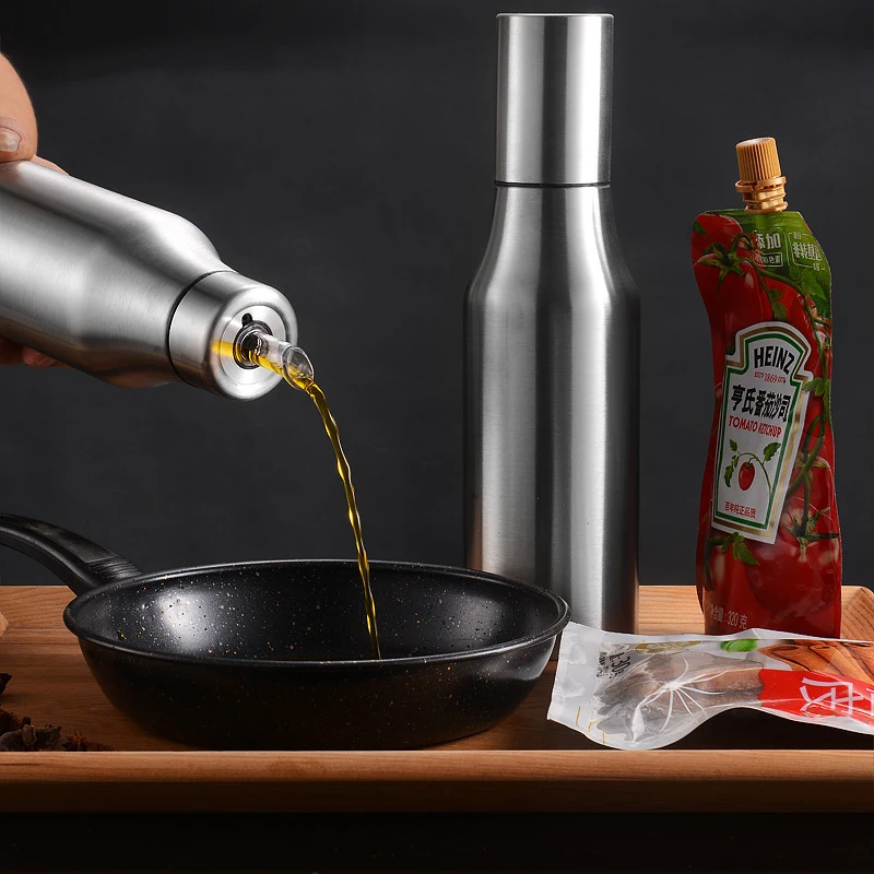 Stainless Steel Oil Bottle Dust-proof Leakproof Oil Pot Practical Seasoning Juice Storage Pot Kitchen Condiment Bottle Supplies