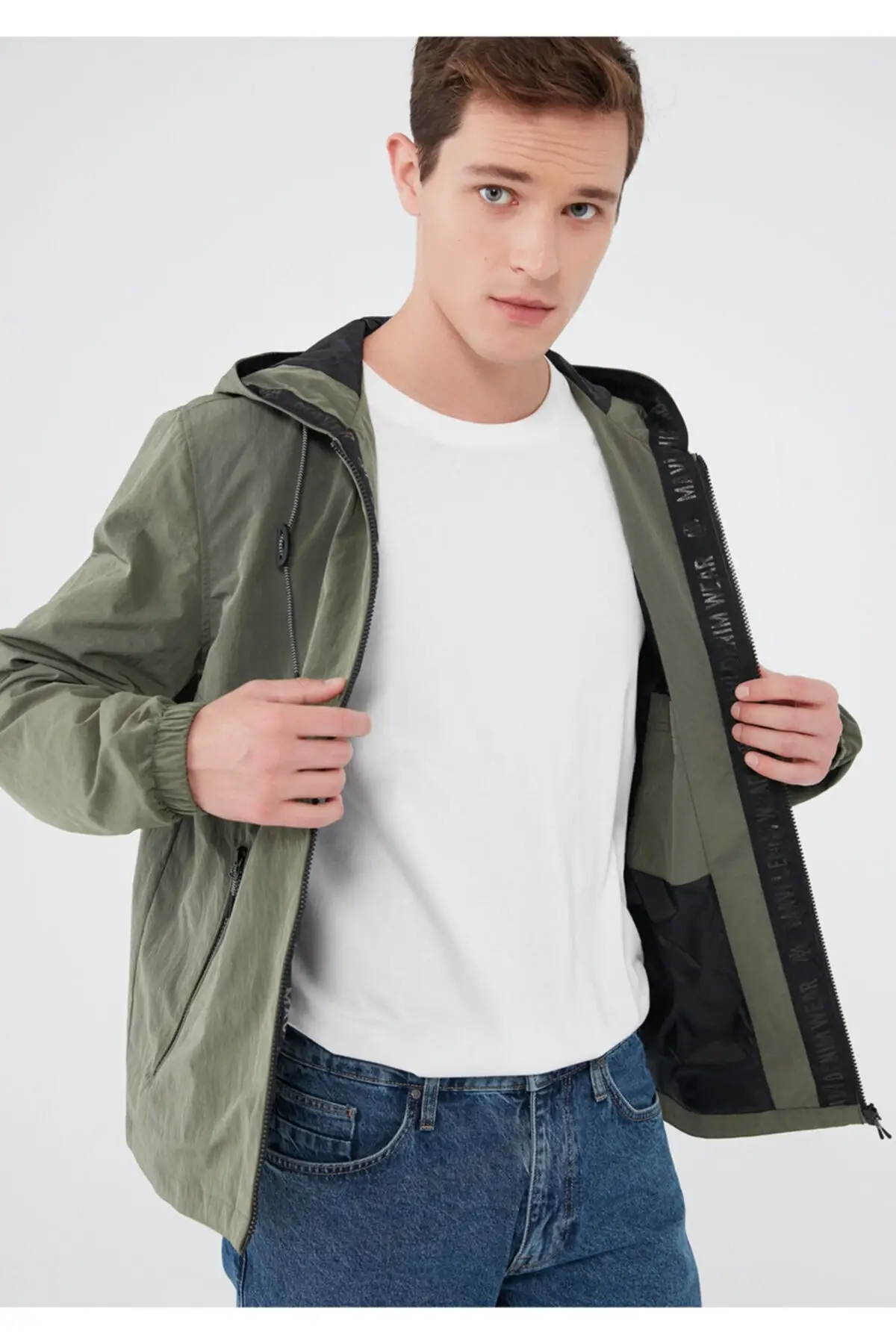 Zippered Green Jacket Regular Fit / Regular Fit 010412-34324