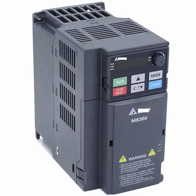 

Оригинальный фотоинвертор VFD4A8MS21ANSAA 220 В в хорошем состоянии