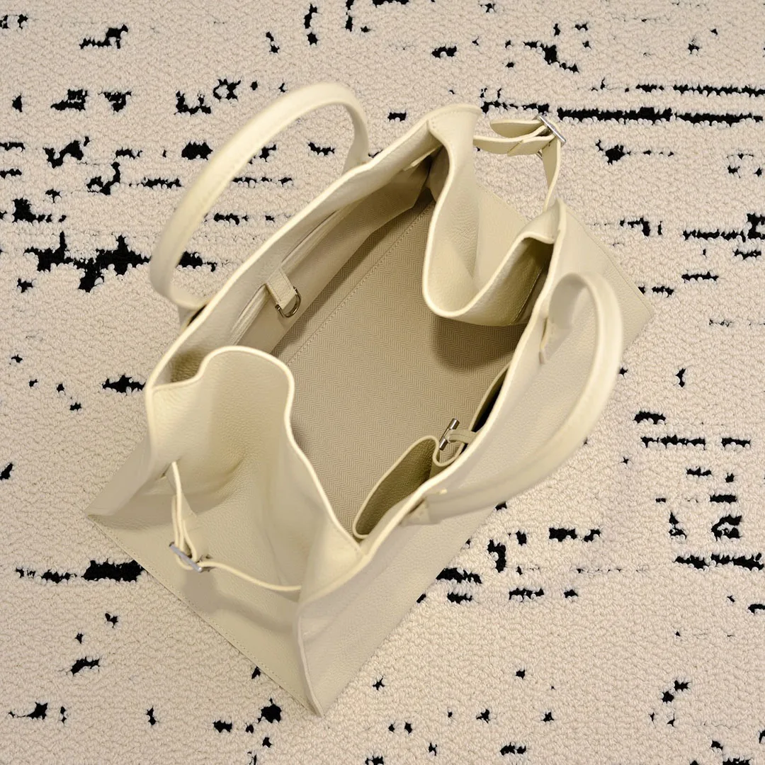 Женская сумка из натуральной кожи