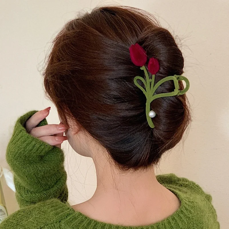 

New Delicate Female Velvet Tulip Grab Clip Elegant Crab Ponytail Hair Clip Cute Girl Headdress Hair Accessories Gift