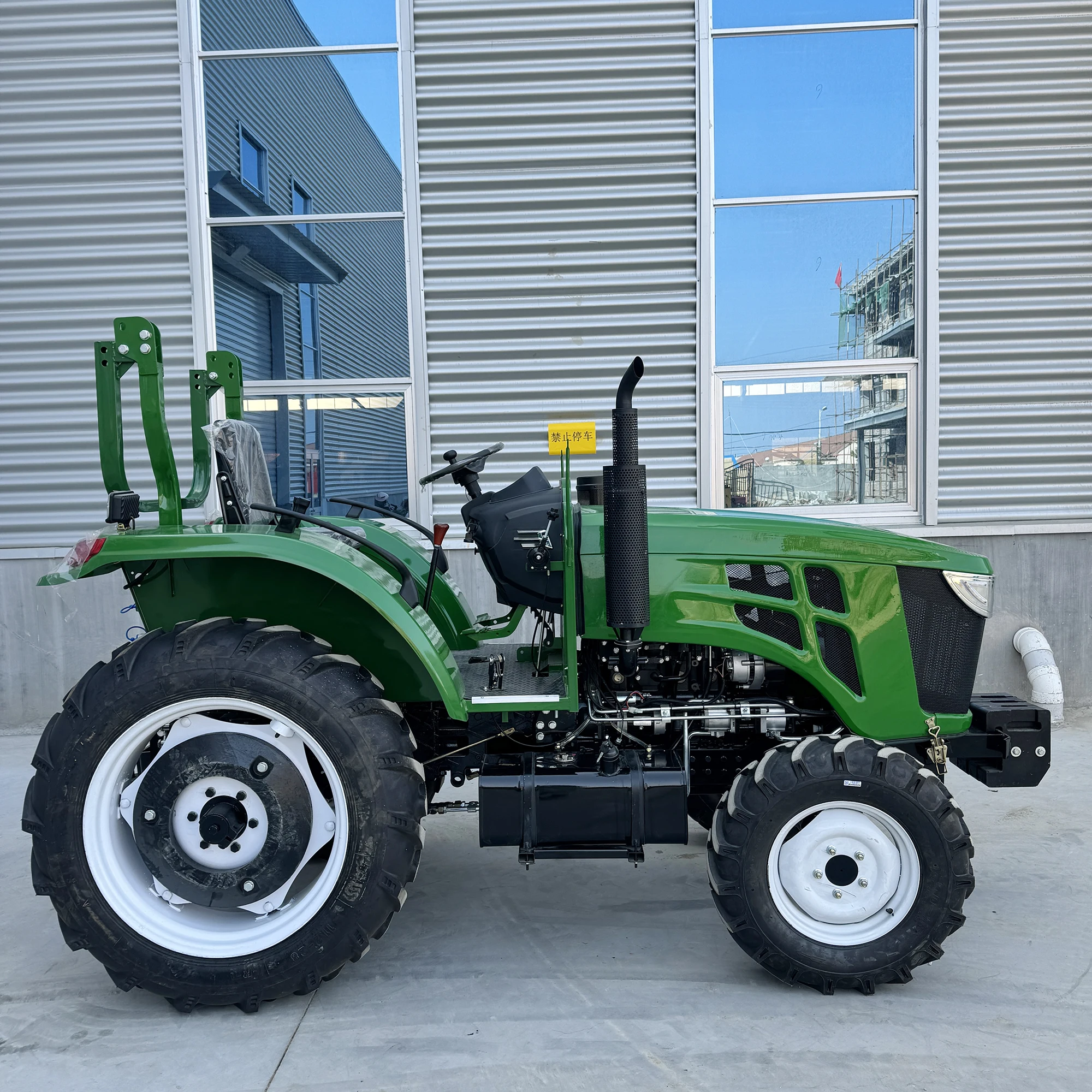 Сельскохозяйственный трактор 70 л.с. 4WD с сертификатом CE - Высокоэффективный и долговечный для сельскохозяйственных работ (art.: 3920da0bc51c9) - 3920da0bc51c9