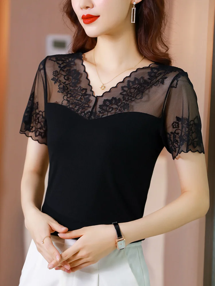 

Топ женский кружевной с V-образным вырезом и коротким рукавом