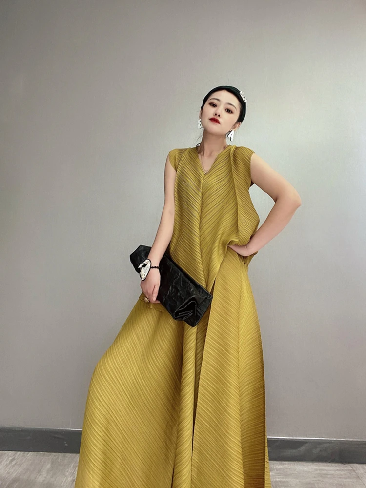 Women Miyake Pleated Elegant Fashion Two Piece Sets 2022 Summer Sleeveless Top Belt Wide Leg Harem Pants Korean Designer Clothes