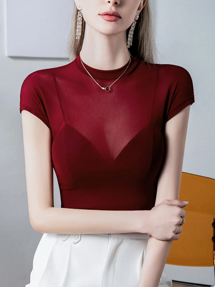 Женский костюм с коротким рукавом и воротником-стойкой