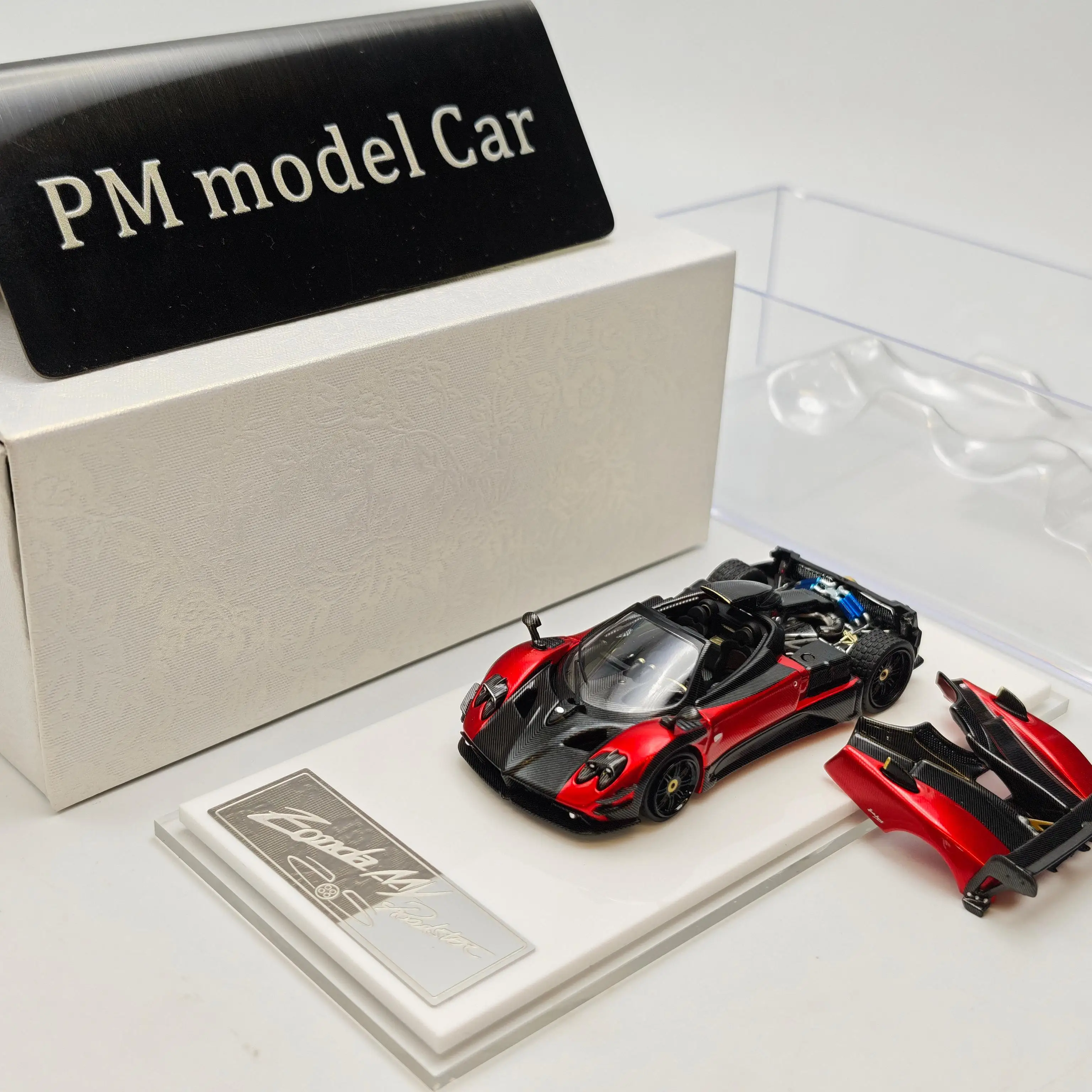 Фото Коллекционная модель автомобиля RM Model 1:64 Pagani Zonda 760 MY Roadster, красно-синий кабриолет, открывающийся, из литого сплава, подарок №3