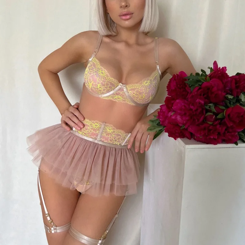 

Sexy Lace Intimate Costume Romantic Bra and Panty Women 3piece Lingerie Sets with Garters for Luxury G-String Female Underwear