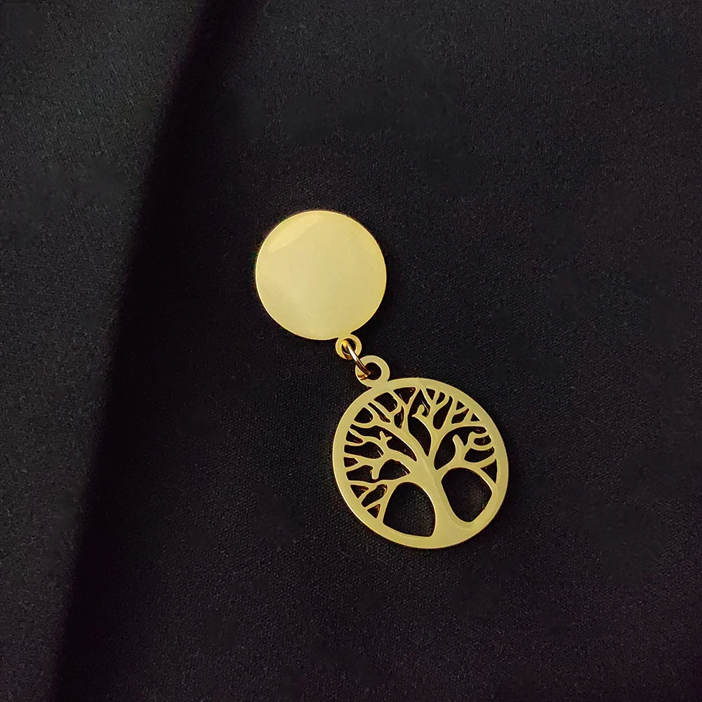 

Tree of Life Brooches Stainless Steel Engraved Tree Life Suit Pins for Men Luxury Designer Clothing Women Badge Pin Jewelry