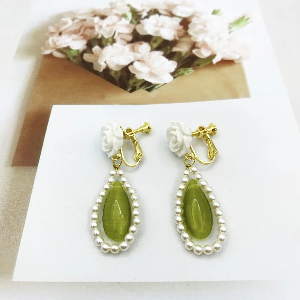 

Fashion French White Rose Pearl Green Cat's Eye Drop Earrings Ear Clips Elegant And Gentle Design Jewelry