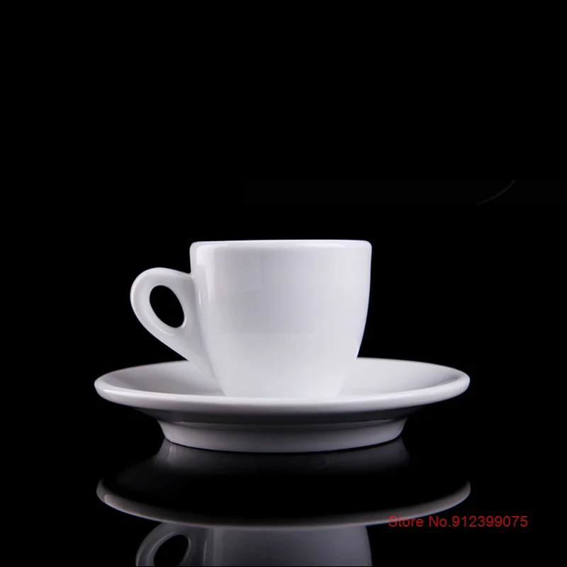 

Итальянская брендовая Nuova Point миниатюрная дизайнерская кружка, керамическая кофейная чашка для кофе, набор блюдец толщиной 9 мм, соревновани...