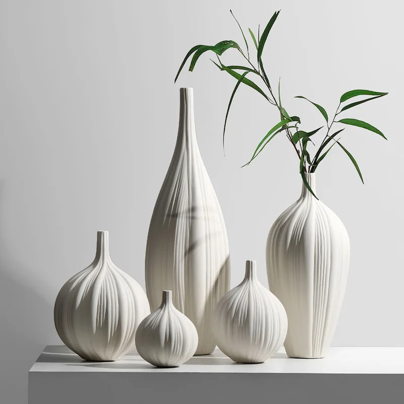

Декоративная керамическая ваза, простой и элегантный цветочный узор для гостиной, обеденного стола, мягкое домашнее украшение