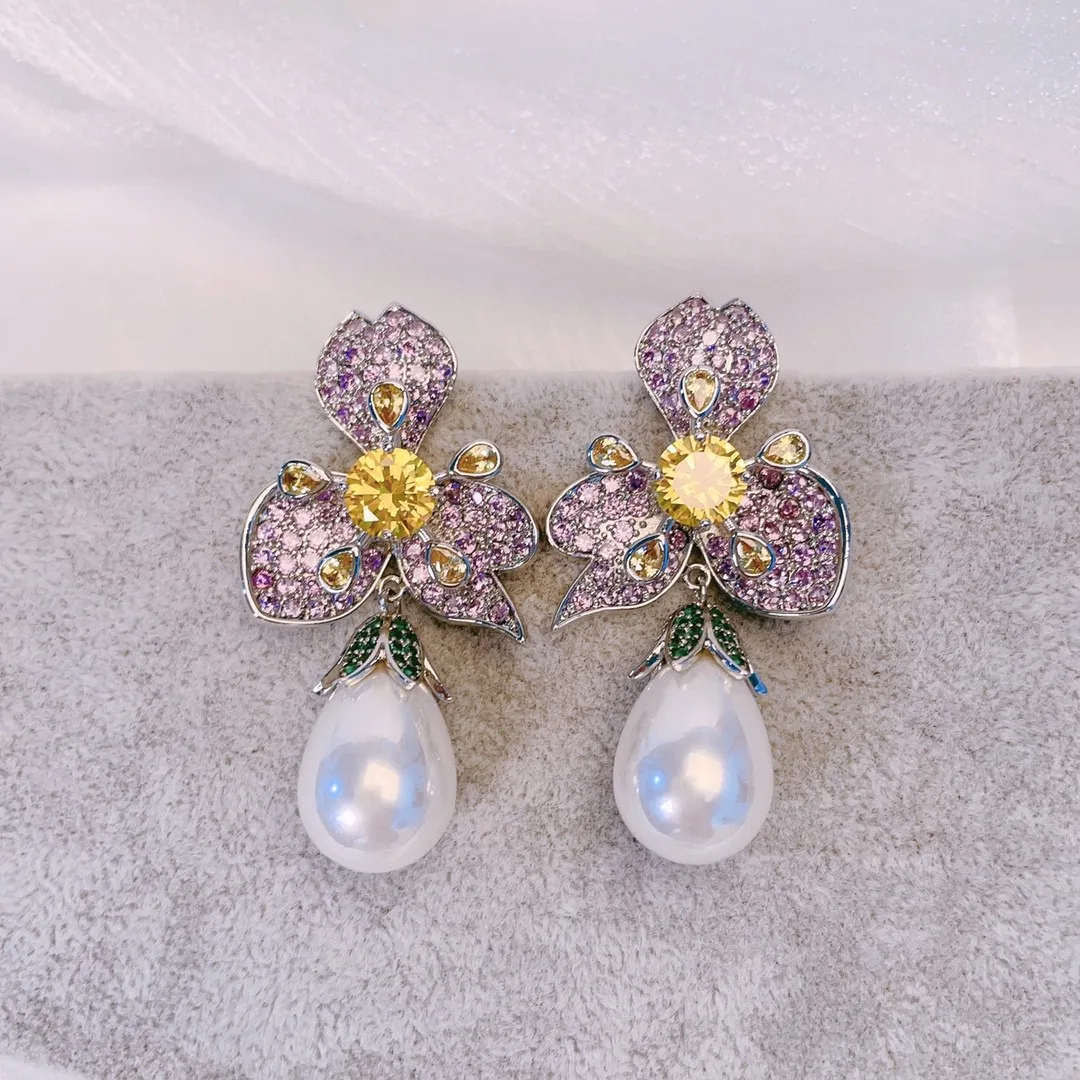 

Bilincolor Fashion Three-dimensional Flower Colored Pearl Earrings for Women
