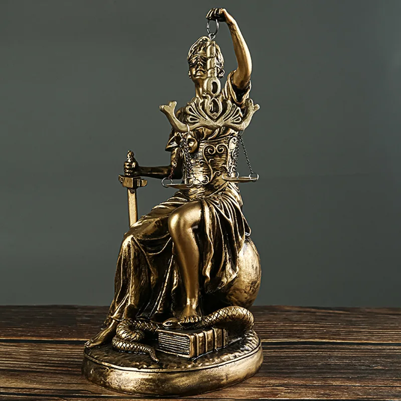 

European Creative Figurines Decoration Bookcase Desk Accessories Restaurant Bar Retro Decoration Holiday Gifts