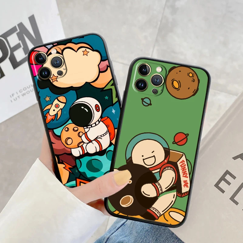 

2022 Cute Astronaut Matte Case For iPhone 13 11 12 Pro Max XR XS X 6s 7 8 Plus SE Mini Luxury Silicone Bumper Hard PC Cover Capa