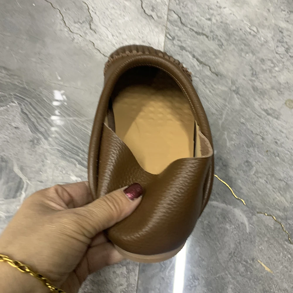 Модная кожаная женская обувь Повседневные тапочки на плоской подошве