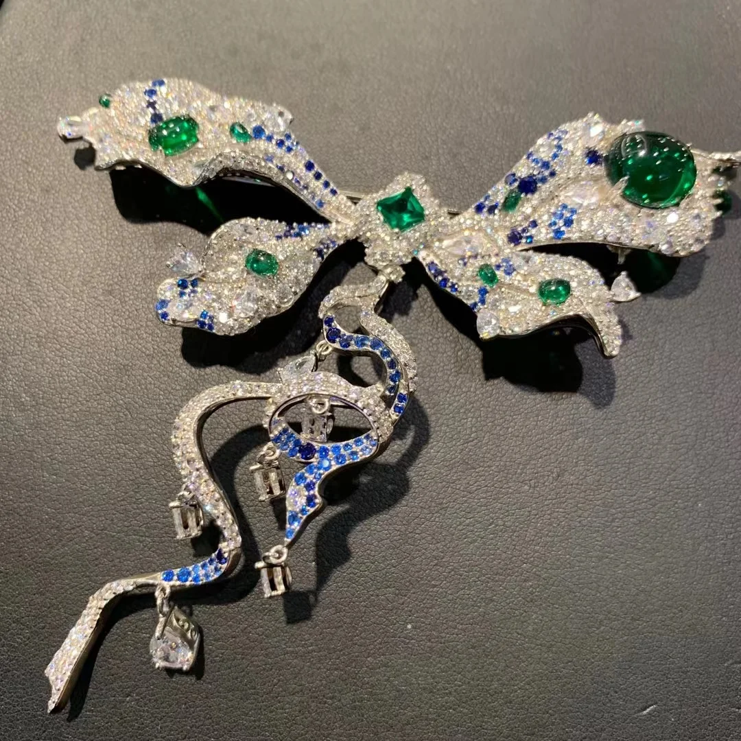 Женская Брошь в виде стрекозы из серебра 925 пробы с фианитом