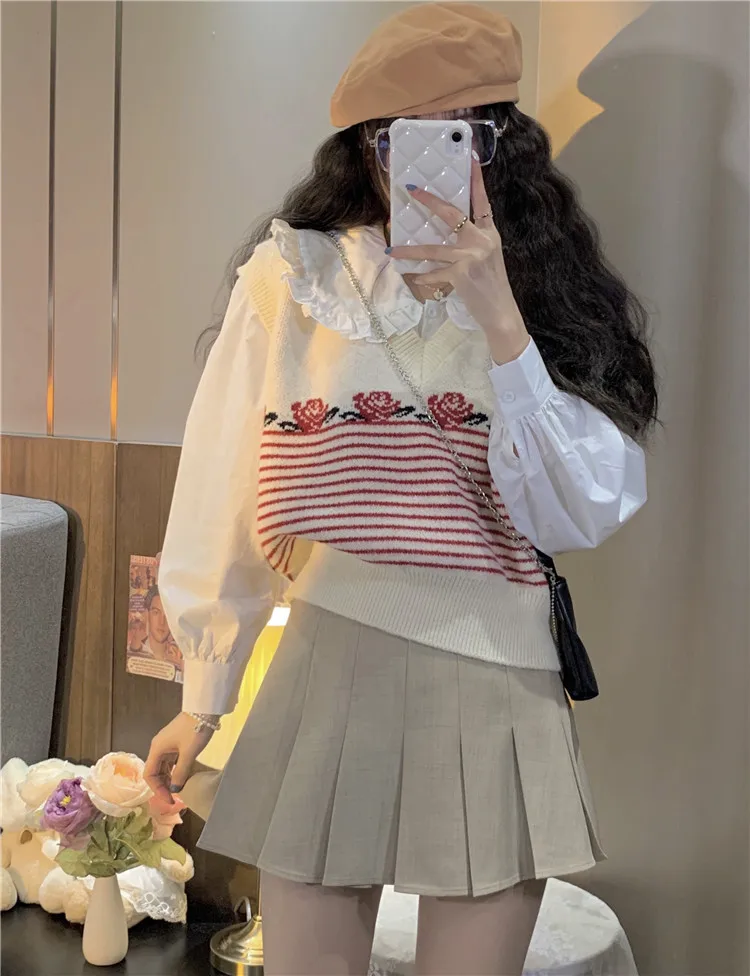 

Make sweet Japanese stripe knitted vest + dolls gets loose white shirt