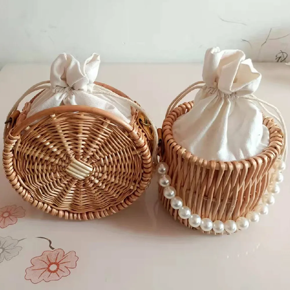 

Ins Wicker Storage Bag Rattan Basket Hand-held Bridesmaid Gift Basket Gift Box Wedding Gift Box Full Moon Return Gift Candy Box