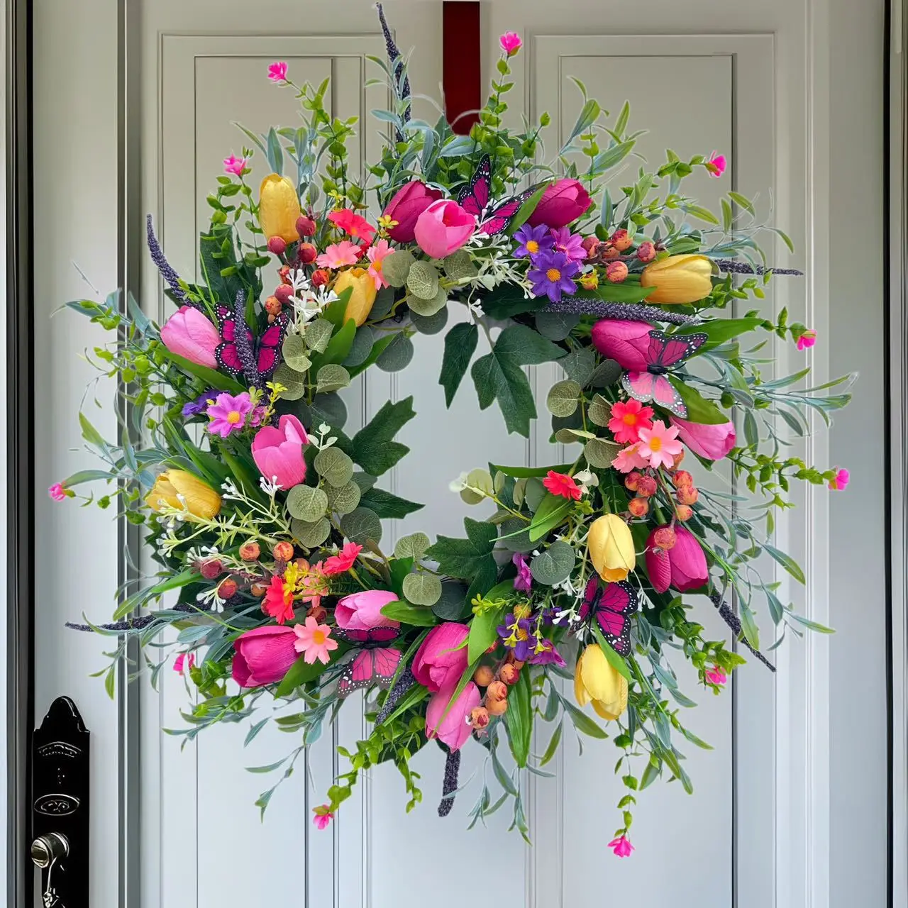 

Венок из полиэстера с имитацией тюльпана в виде ромашки