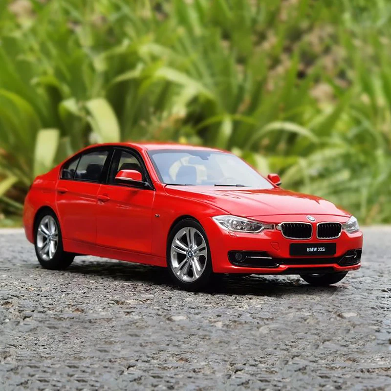 WELLY 1:18 BMW 335i Scale Car High Simulation Metal Car Classic Diecast Alloy Model Toy Cars For Children Gifts B560 enlarge