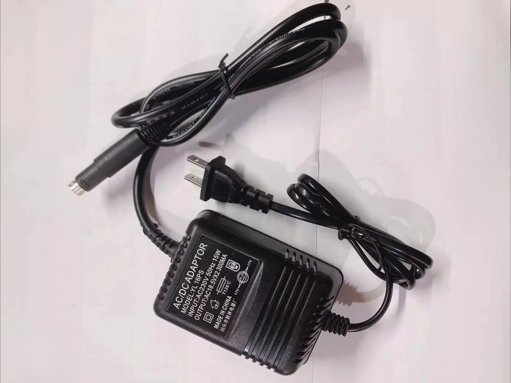 Фото Адаптер питания для микшеров Behringer UB502, UB602, UB802, Q1002, Q1202, зарядное устройство для USB-аудиомикшеров №2