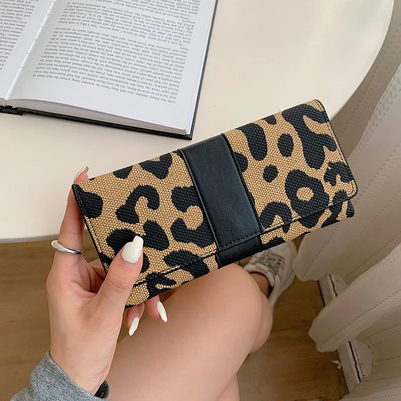 

Wallet Female 2023 New Leopard Print Fashion Large Capacity Wallet Folding Multi Card Long Wallet