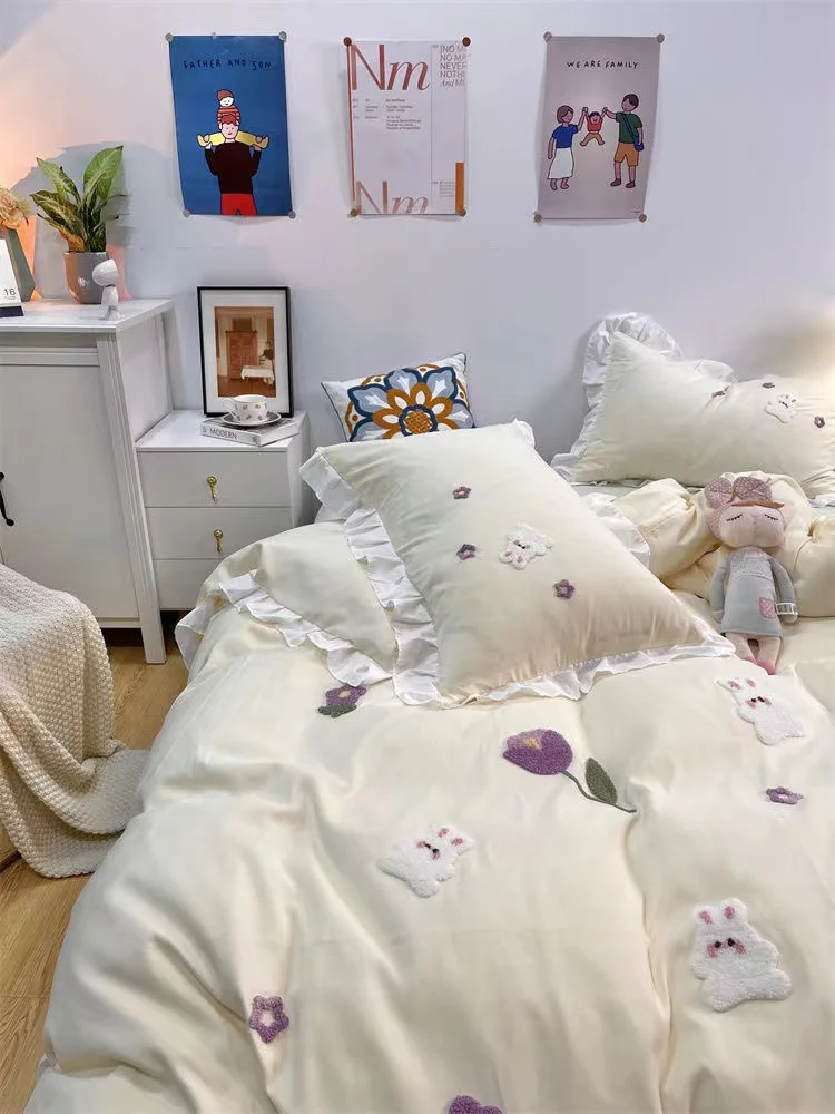 Embroidered Bed Four-piece Set Washed Cotton Pink Quilt Set 