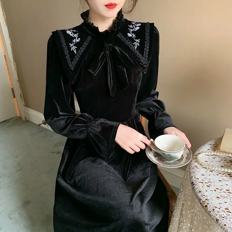 Бархатное цельнокроеное платье корейская мода с длинным рукавом черное Y2k