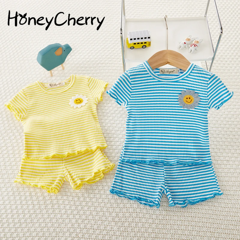 

HoneyCherry/Летняя одежда для отдыха; Тонкий комплект из двух предметов; Футболка с короткими рукавами + шорты; Одежда для маленьких девочек
