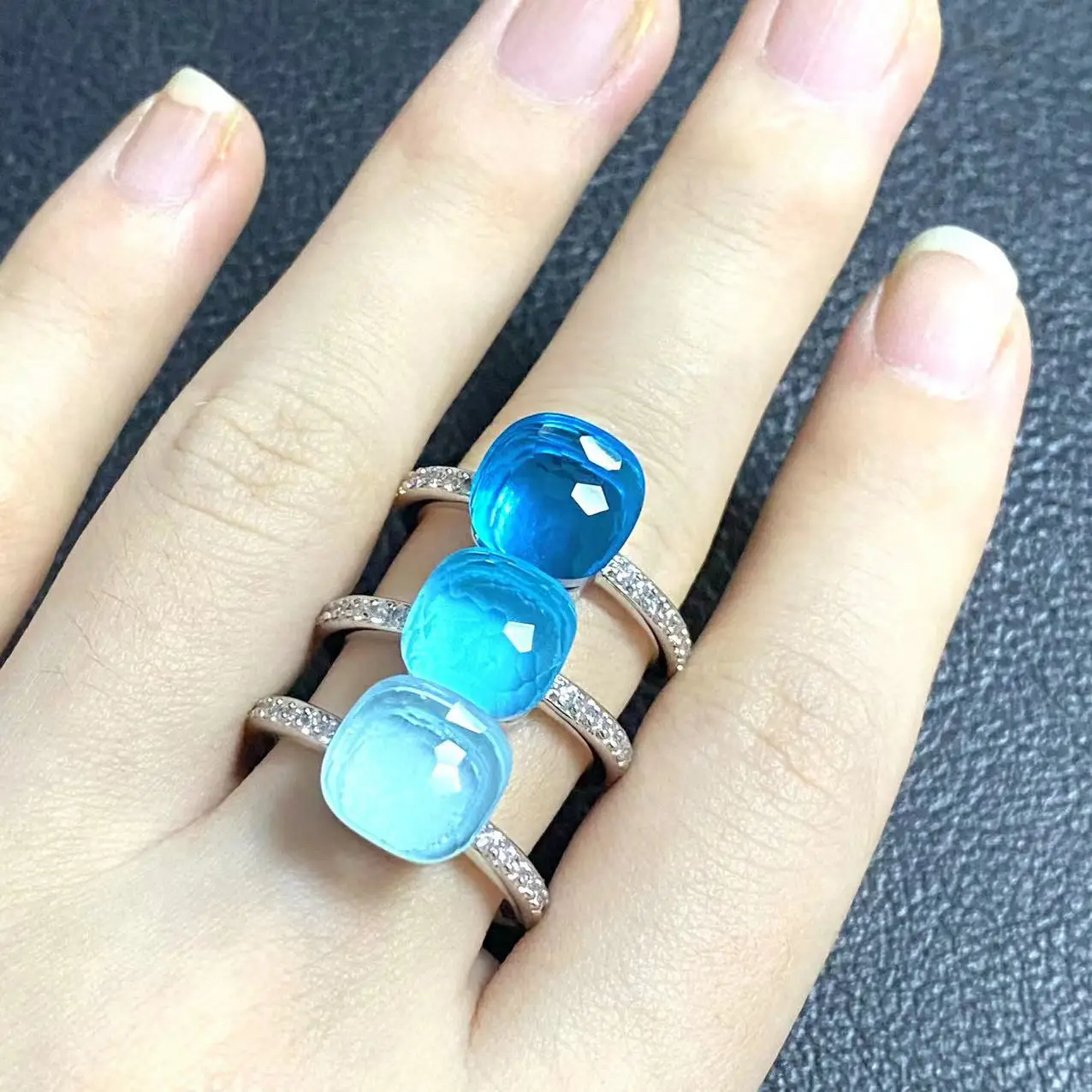 

Pomellato Ladies Square Candy Ring Slim Single Row Zircon Crystal Ring Platinum Plated Amethyst Ring Fashion Jewelry Party Gift