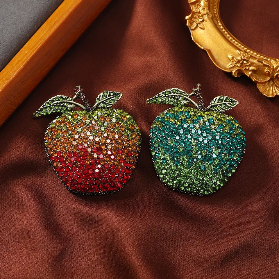 Брошь в виде яблока с градиентом ассортименте