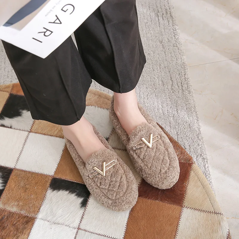 2022 Brand Metal Buckle Loafers Winter Woolen Shoes Women Sheep Fur Flats Ladies Femme Lambswool Mocasines Plush Cotton Shoes