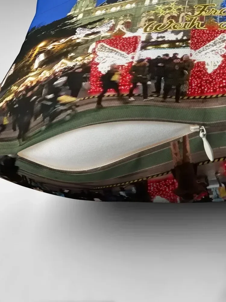 Чехол для подушки Vienna Rathaus at Christmas time