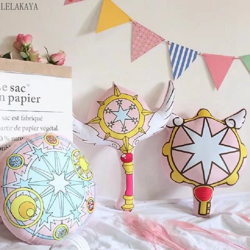 

Новинка плюшевая подушка Сакура с аниме картой плюшевая подушка мягкие животные круглая Волшебная Подушка Диван волшебный персонал прекра...