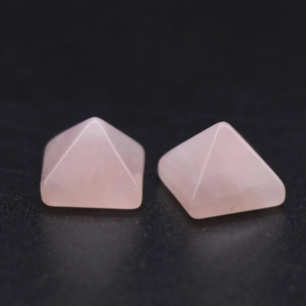 

Пирамидка из розового кварца