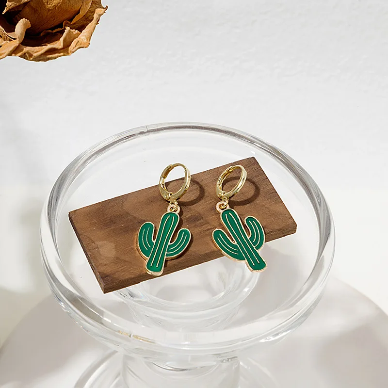 

VSnow Temperament Green Cactus Dangle Earring for Women Designed Plant Gold Color Metallic Luxury Earring Jewelry Accessories