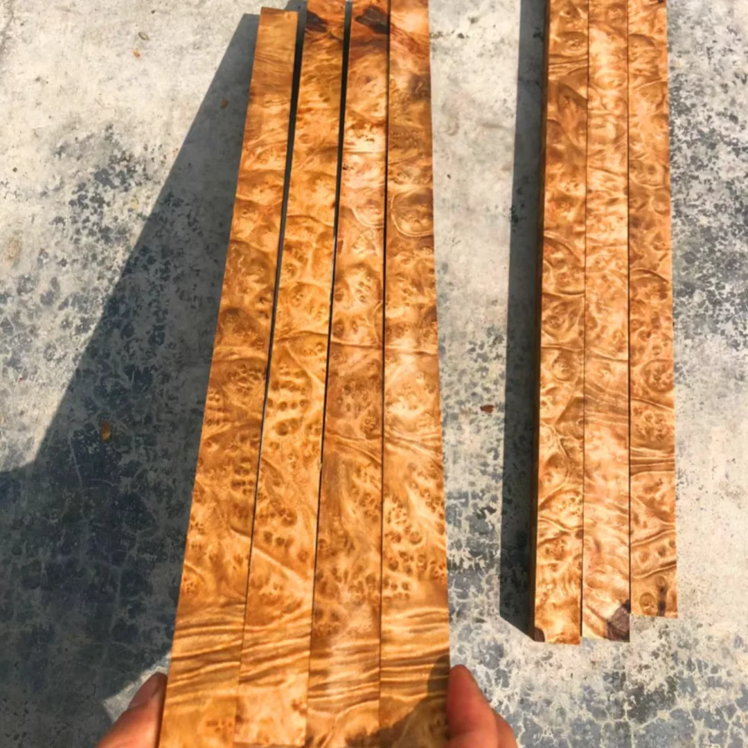 Длина: 300 мм Натуральное золотое камфорное дерево с буркой Ручная резьба по