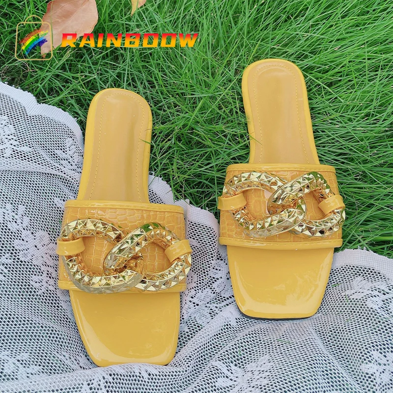

Women Shoes Ladies Retro Square Head Slippers Outdoor Flat Sandals 2022 Summer New Chain Slippers Zapatillas Casa Mujer Zapatos