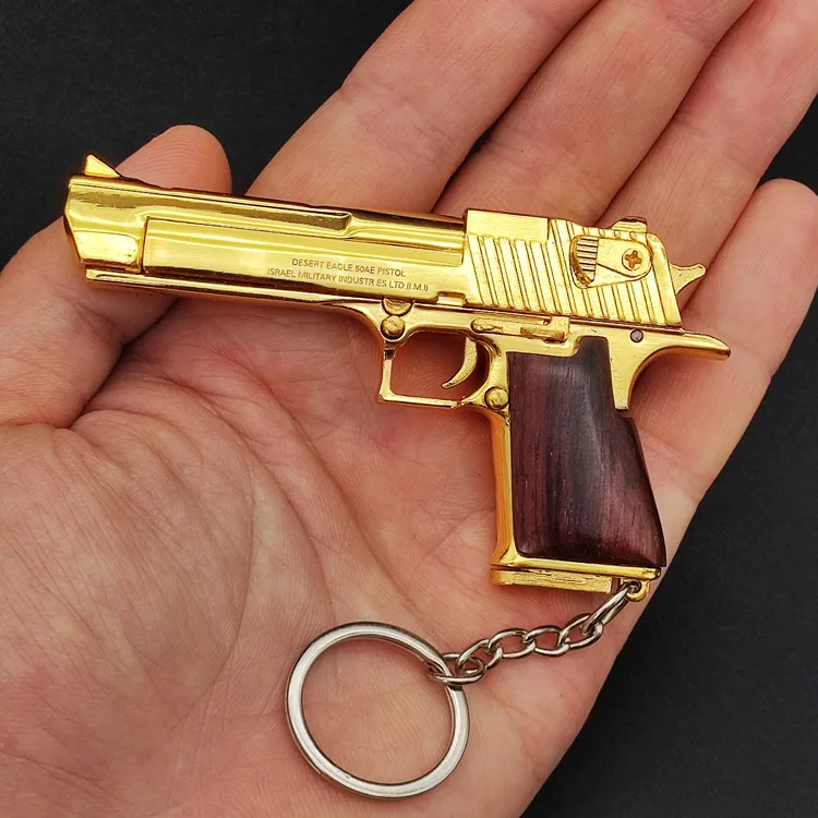 

Металлическая модель пистолета Desert Eagle в масштабе 1:3, позолоченный брелок с деревянной ручкой, съемный кулон, пистолет, мини-пистолет для взр...