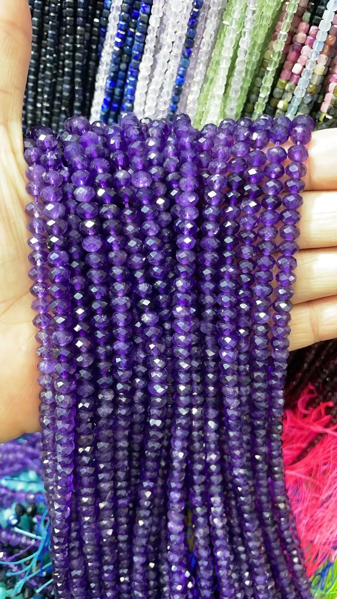 Натуральный аметист Rondene 4x6 мм овальная огранка длина: 38 см.