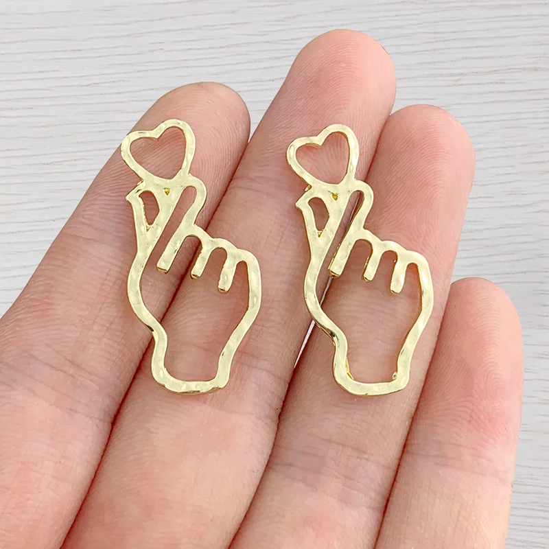 

20pcs Gold Tone Hollow Open Love Heart Hand Sign Charms Pendants for DIY Earrings Necklace Bracelet Jewelry Making Accessories