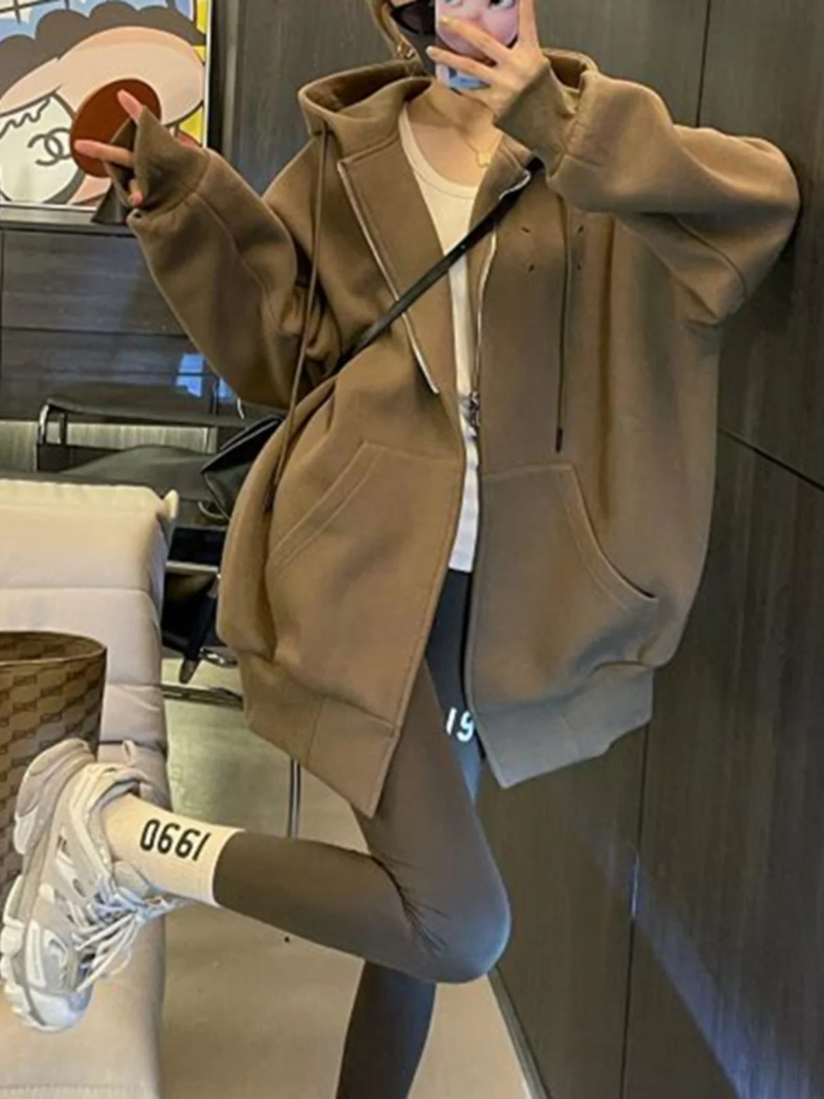 Корейская модная однотонная верхняя одежда больших размеров с капюшоном для