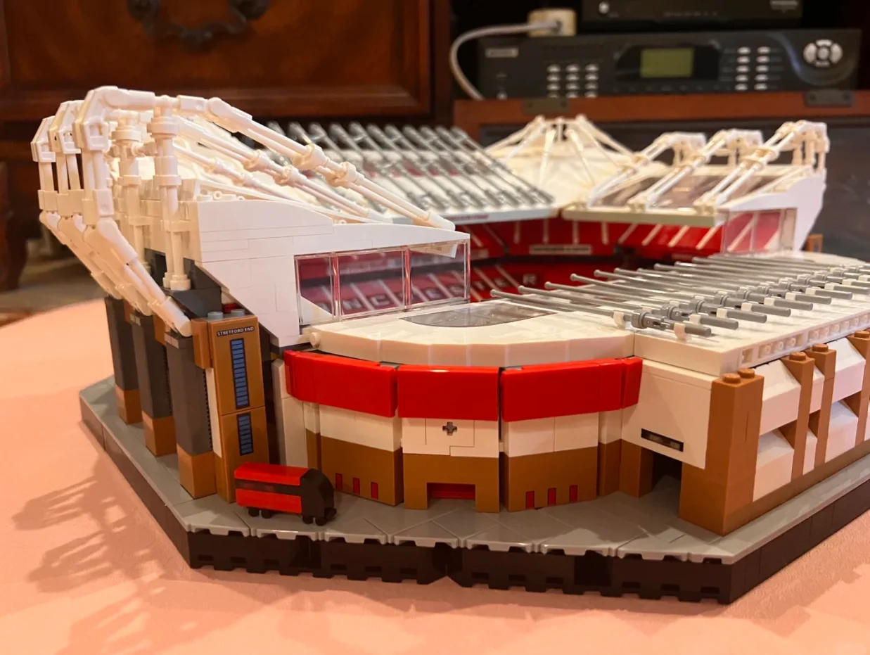 Старый флафорд Манчестер модель футбольного поля стадион строительные блоки