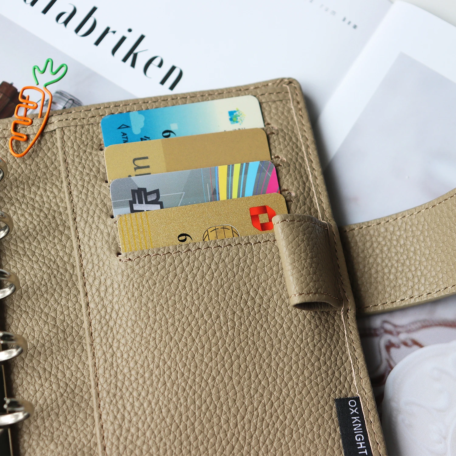 Tanie OX Rycerz Oryginalne Notes Podróżnika Górna Warstwa Skóry Wołowej Kamienistej Ziarna Biznesowy Notebook Pamiętnik Agenda Organizator Planner Najtaniej OX Rycerz Oryginalne Notes Podróżnika Górna Warstwa Skóry Wołowej Kamienistej Ziarna Biznesowy Notebook Pamiętnik Agenda Organizator Planner