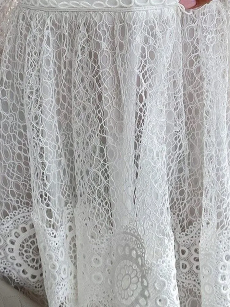 Платье-мини женское однотонное кружевное пикантное короткое элегантное в стиле