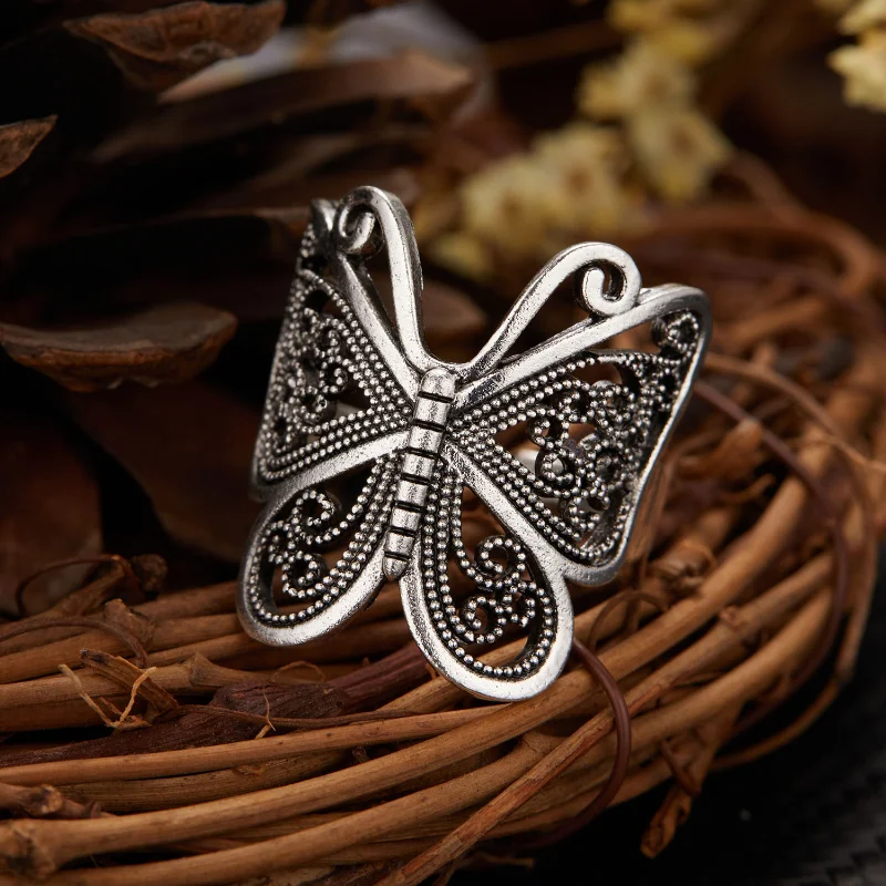 

Vintage Silver Color Hollow Butterfly Ring For Women Punk Fashion Girl Accessories Animal Irregular Rings Party Jewelry Gifts