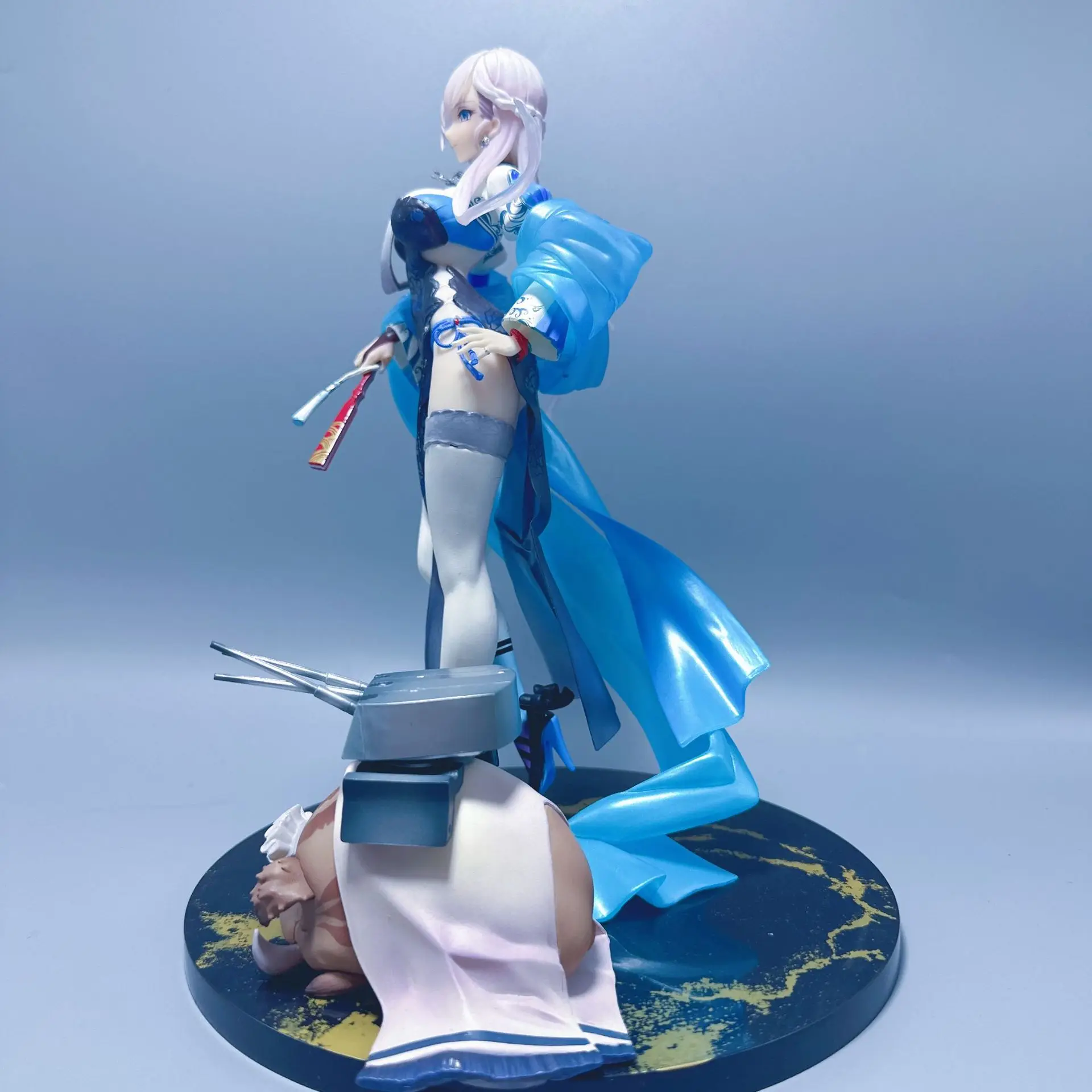 Фигурка-Статуэтка для мальчиков и девочек 26 см