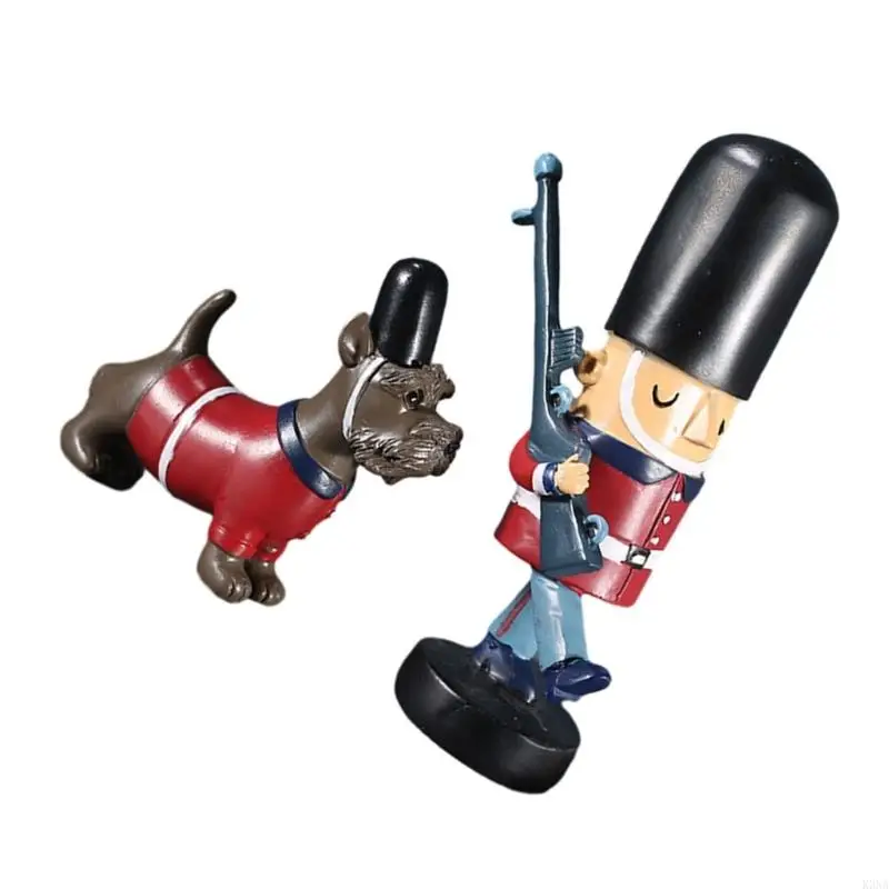 Деревянные фигурки солдата и собаки K3NA