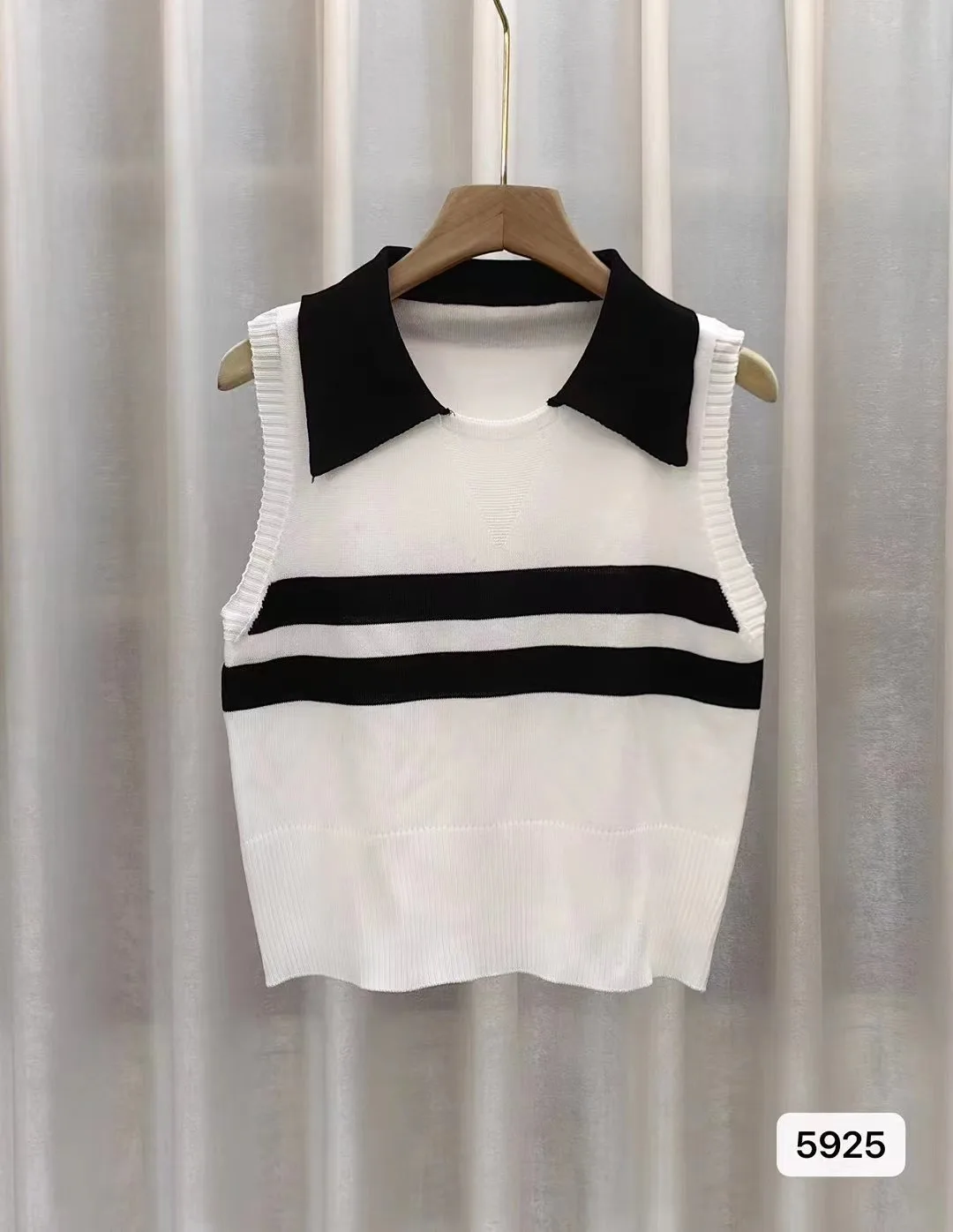 

Striped Knitted Tanks Tops Women Polo Collar Sexy Sleeveless Knitwear Shirts Vintage Elegant Office Lady Summer Top Harajuku